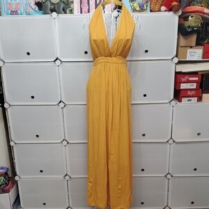 Lulus Maxi Dress Size Medium